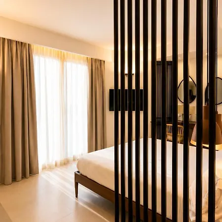 Naim Boutique *